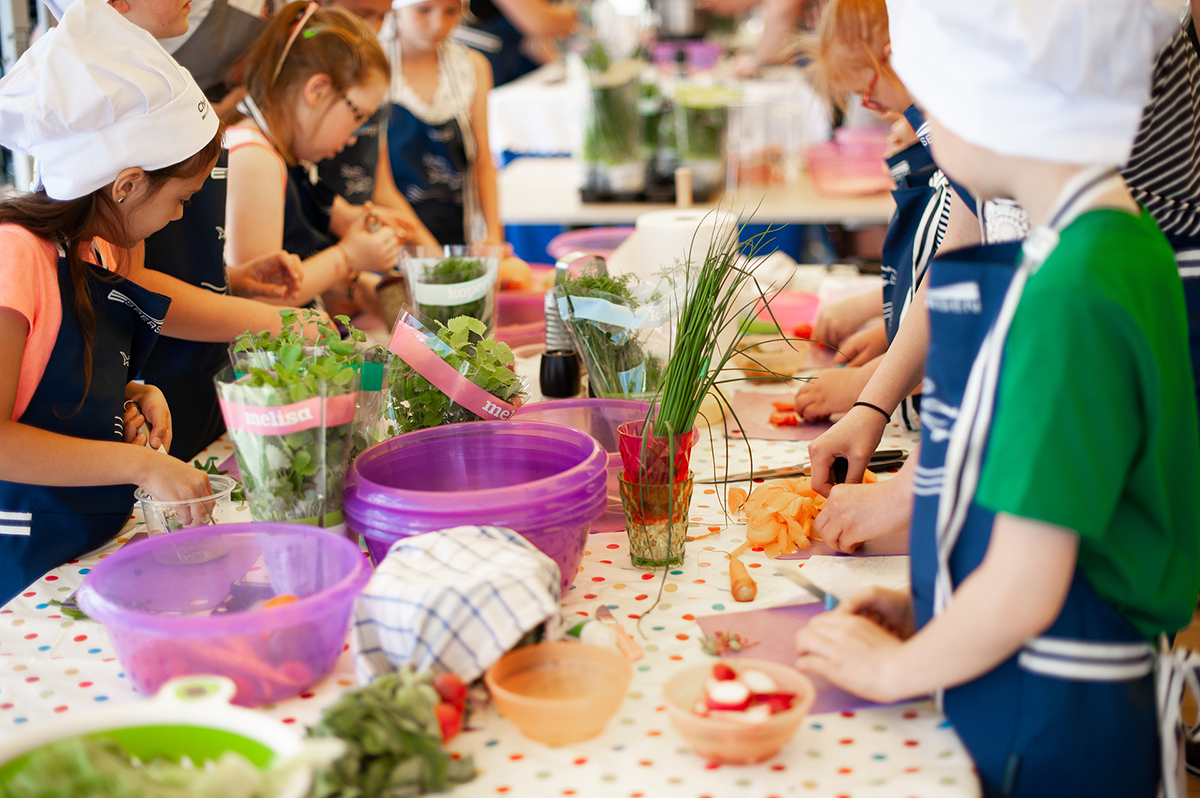 KIDS COOKING SUMMER CAMP Chef Gourmet Roma